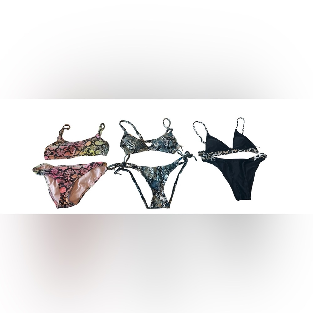 3 bikinis